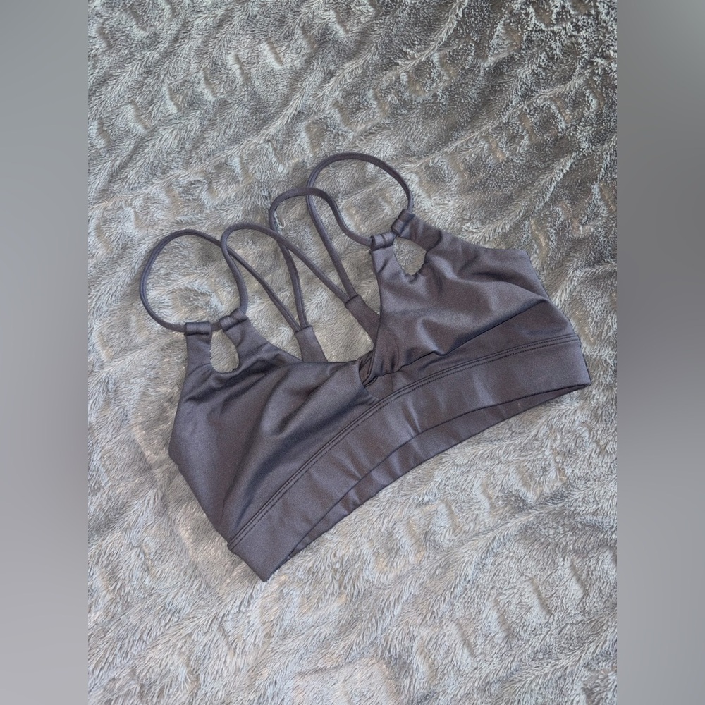 Bombshell Sportswear Twist Sports Bra